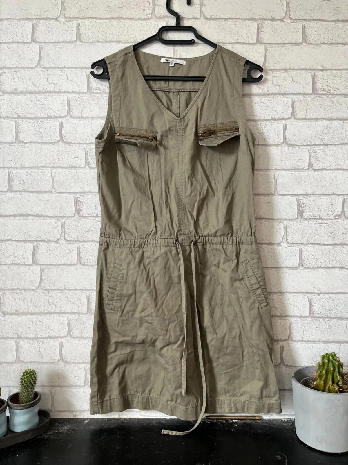 Superbe robe style safari kaki – U Collection T36